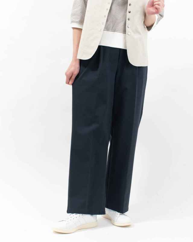 8116176 WWO きれいめポンチのタックストレートパンツ 8116176