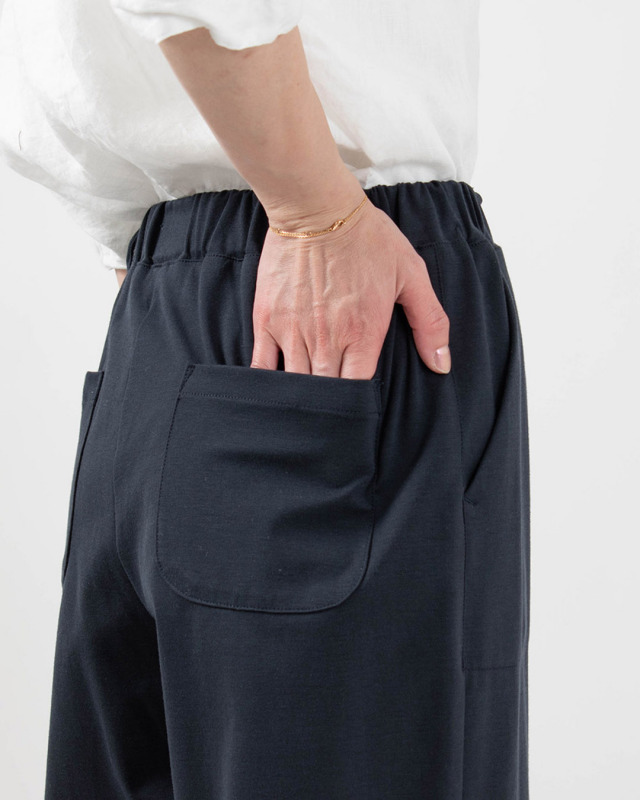 Westwood Outfitters　きれいめポンチのワイドパンツ 8138106