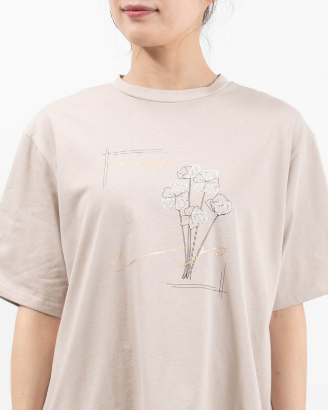 980-25135 vingtrois 花柄×箔ロゴプリント Tシャツ