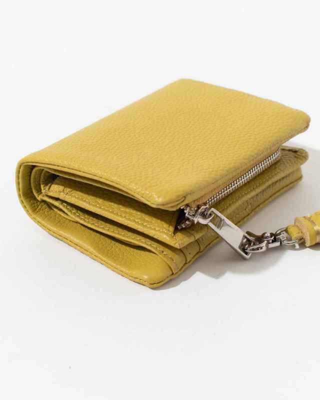 B-21121  BEAURE カウレザー 二つ折り財布