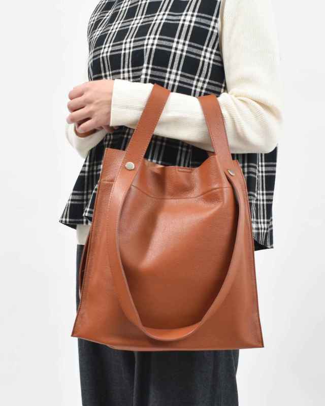 B-22197 BEAURE カウレザー 2デザインハンドル 薄マチA4トート