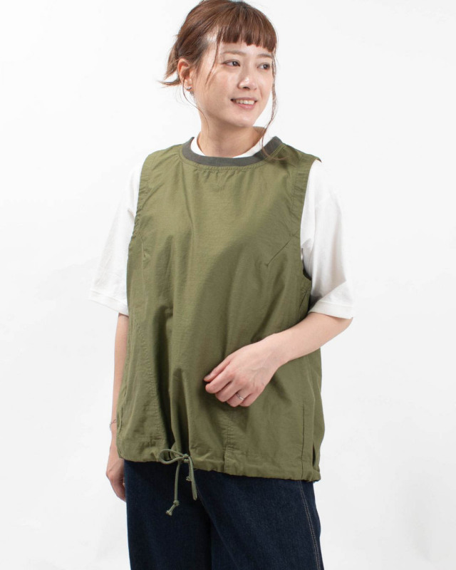 B-500016 BLUE LAKE MARKET ムラバックサテン ドロストヘムベスト