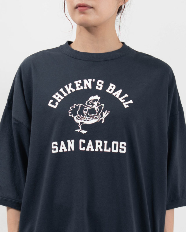 B-521036 BLUE LAKE MARKET 17/-BD 天竺プリントプルオーバー[CHIKEN’S BALL～]