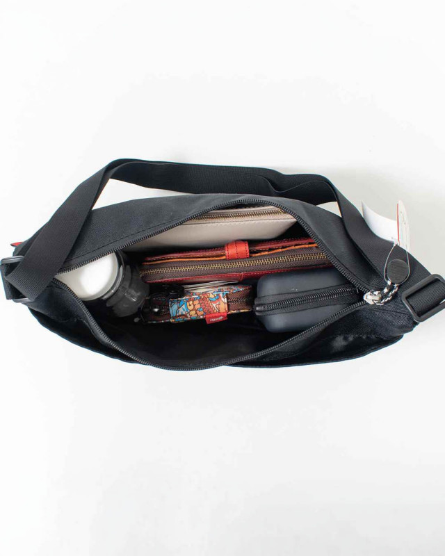 CH60-3962  CHUMS リサイクルスモールバナナショルダーバッグ(ショルダーバッグ)