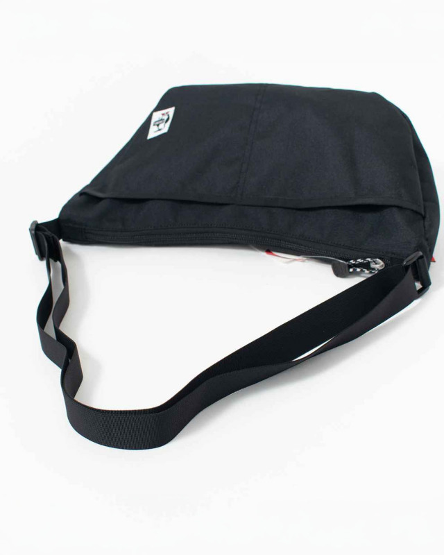 CH60-3962  CHUMS リサイクルスモールバナナショルダーバッグ(ショルダーバッグ)