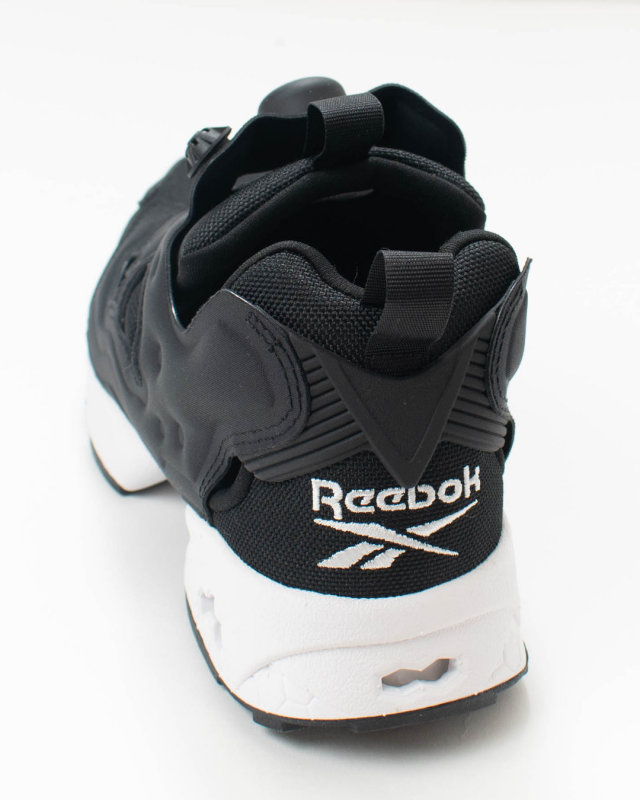INSTAPUMPFURY94 Reebok インスタ ポンプフューリー 94