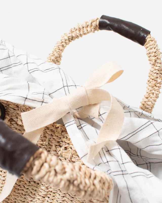 K765004  Folna メイズ透かし編みあずま袋ハンドメイドバック