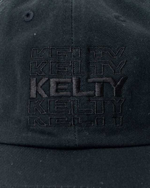 KE25215095 KELTY アーバンエンブロイダリー タイポロゴ キャップ