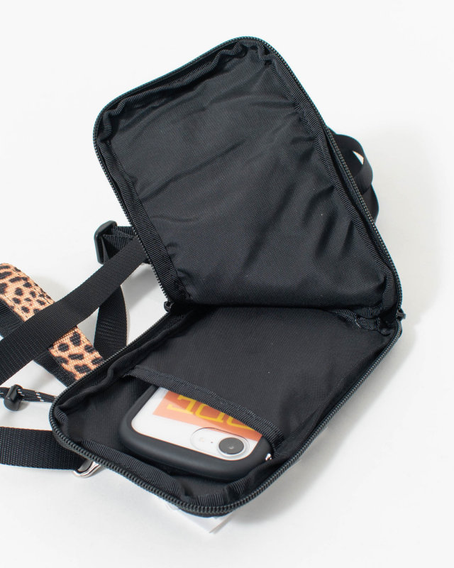 LEOPARDHANDLE FREDRIK PACKERS LEOPARD HANDLE HANG SHOULDER