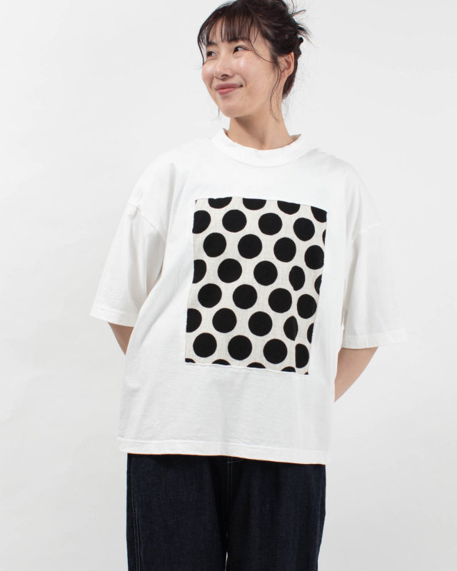 P91638 prit 17/1空紡天竺×10/1ムラ糸プリント5分袖フレームTシャツ