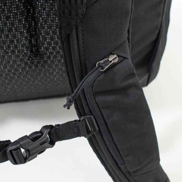 RHUNE22  GREGORY RHUNE 22