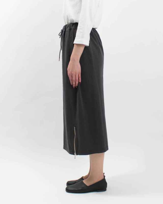 SA-35901 sabbatum ファンクショナル天竺サイドジップスリットタイトスカート