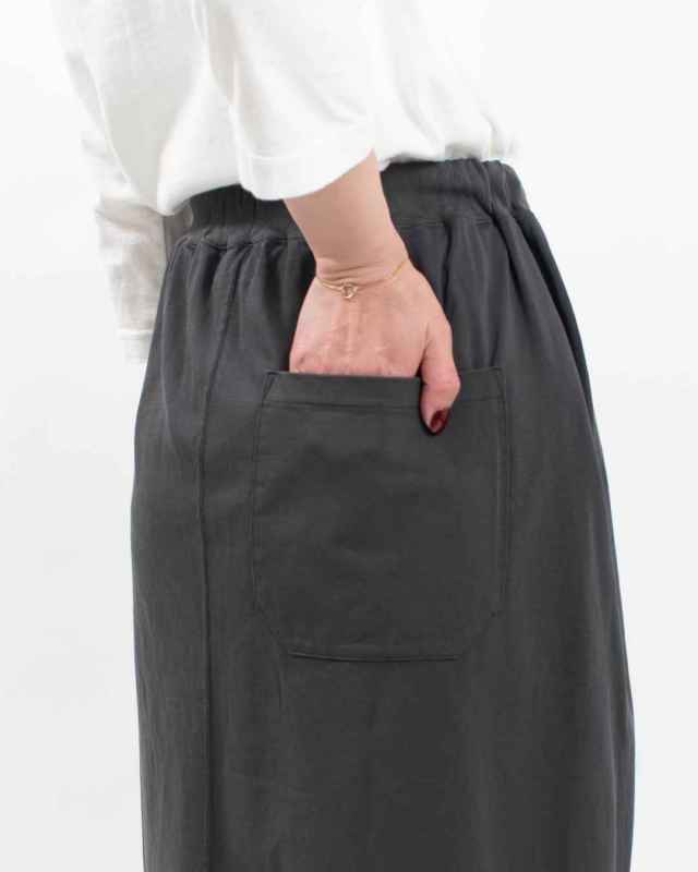 SA-35901 sabbatum ファンクショナル天竺サイドジップスリットタイトスカート