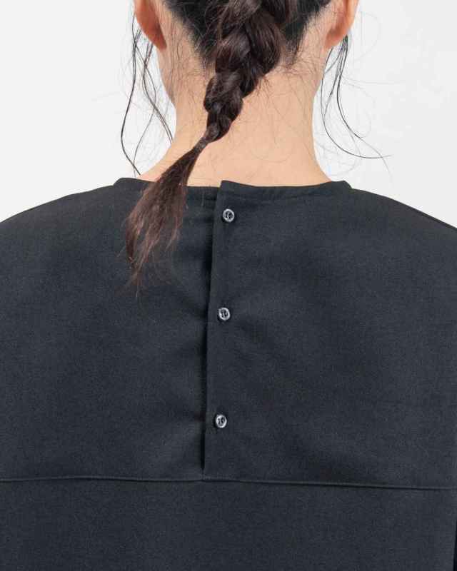 SA-36007  sabbatum ウールライクポリエステル ヘムラウンドブラウス