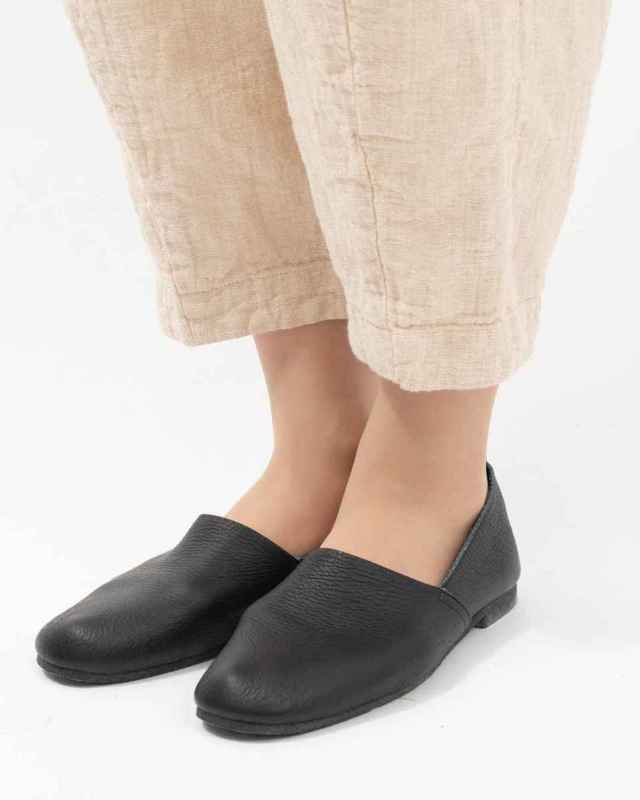 SB-1784  SO[ ] 裾ダーツカーブパンツ