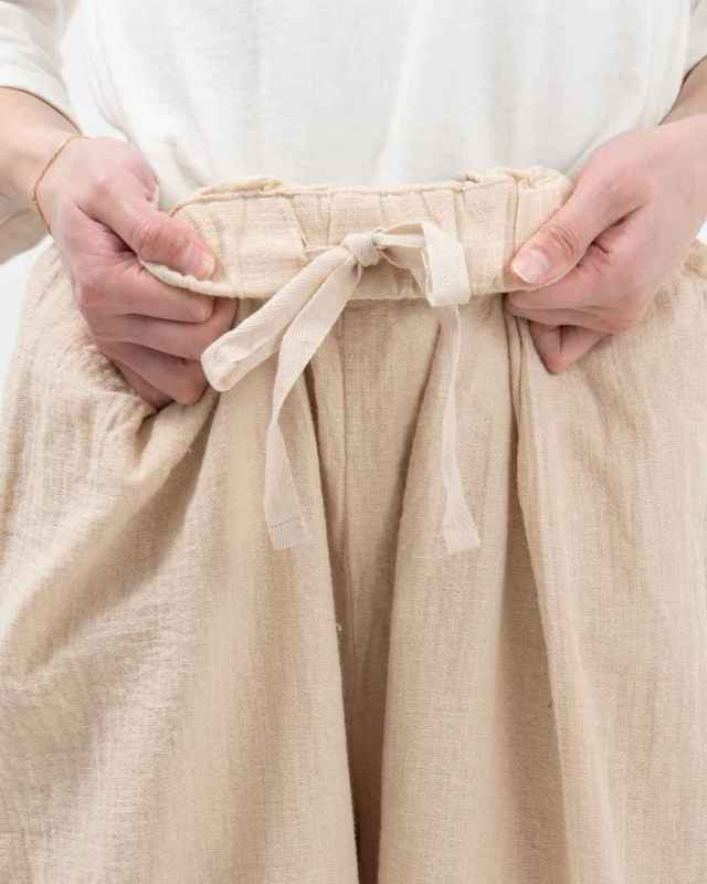 SB-1784  SO[ ] 裾ダーツカーブパンツ