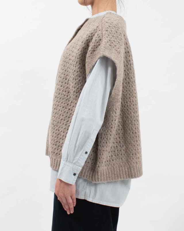 SB-1923 SO[ ] 透かし柄2WAYドロップショルダーベスト