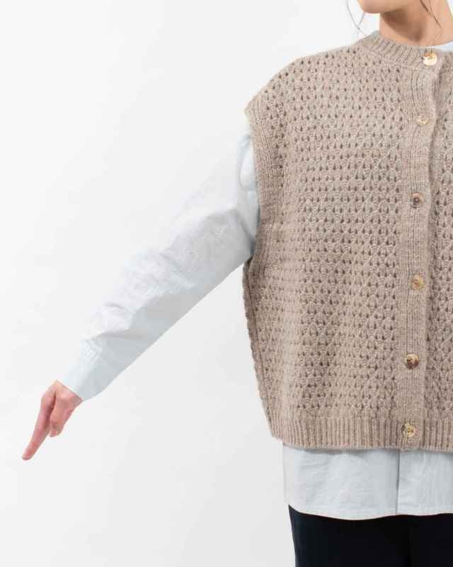 SB-1923 SO[ ] 透かし柄2WAYドロップショルダーベスト