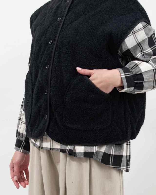 SE8101254 SUN VALLEY リブレスコール中わたキルティングベスト