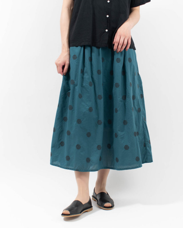 SK5031266 SUN VALLEY 製品染め コットン ローン ドット刺繍 ギャザースカート