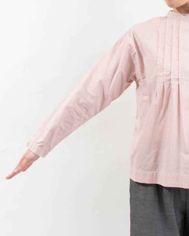 SK8121256  SUN VALLEY 30コットン平織 日本製品染 タックブラウス