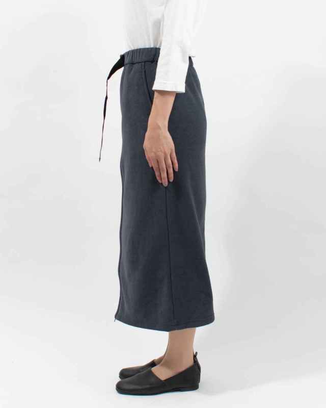 TM252KF00202 THOUSAND MILE KNIT FREECE FRONT ZIP SKIRT