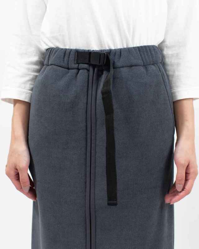 TM252KF00202 THOUSAND MILE KNIT FREECE FRONT ZIP SKIRT