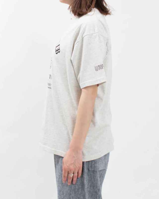 UNIVERSAL OVERALL ユニバーサルオーバーオール STONE WASH TENNIS S/S TEE U2513209-A ユニセックス カジュアル アメカジ アウトドア プリントTシャツ 夏 大人 UNIVERSAL OVERALL STONE WASH TENNIS S/S TEE｜ナチュラル