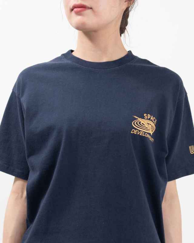UNIVERSAL OVERALL ユニバーサルオーバーオール STONE WASH UOC S/S TEE U2513209-B ユニセックス カジュアル アメカジ アウトドア Tシャツ バックプリント UNIVERSAL OVERALL STONE WASH UOC S/S TEE｜ナチュラル