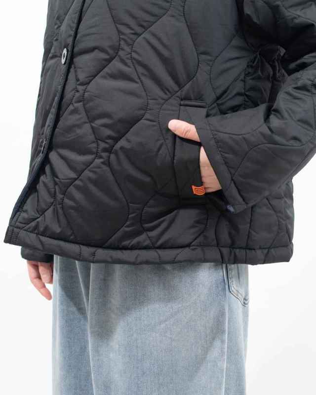 U2532522　UNIVERSAL OVERALL REVERSIBLE QILT JAKET