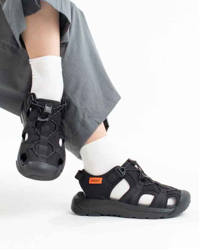 UO32 UNIVERSAL OVERALL SANDALS UO32
