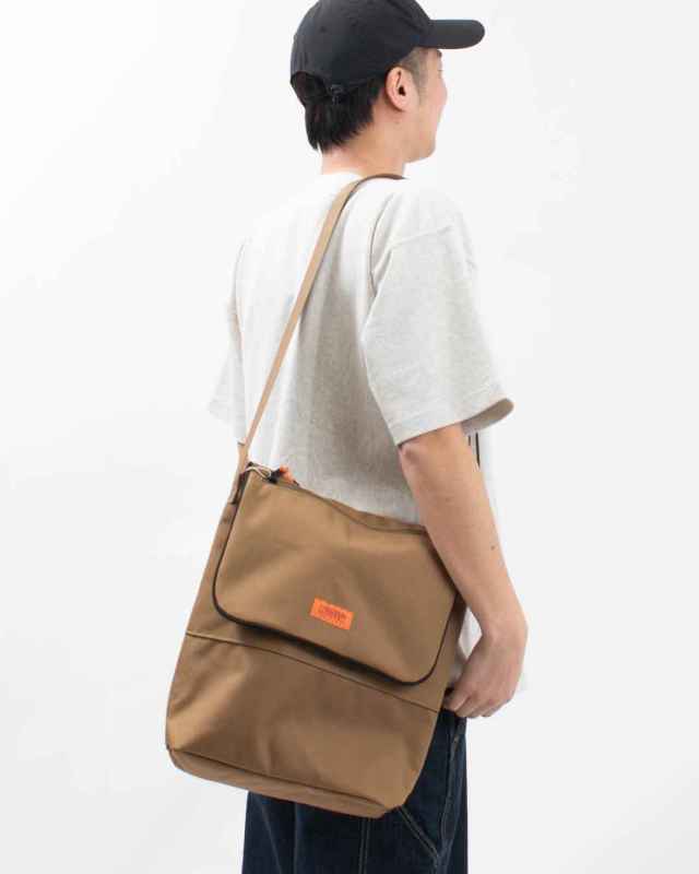 UVO-209  UNIVERSAL OVERALL フラップショルダー