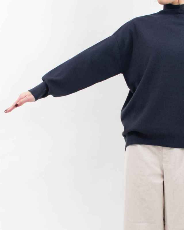 WVQ7081　hunch やわもちヤーン タートルドルマンニット