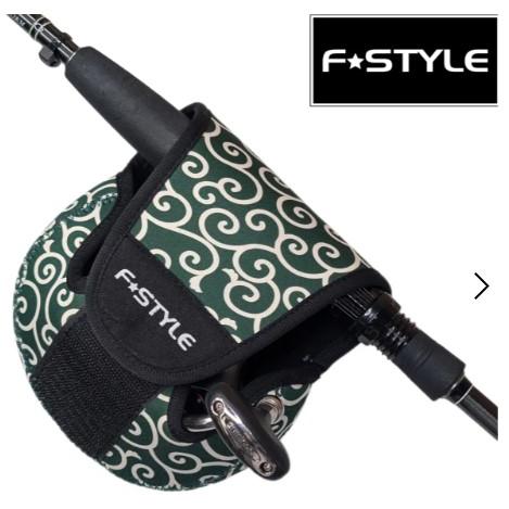 ジャストエース(Justace) ベイトリールケース ブラック/唐草