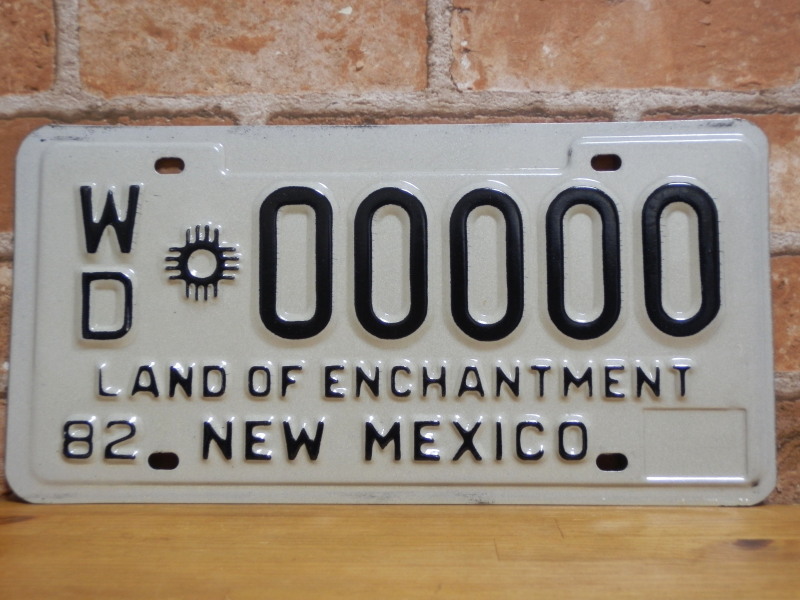 アメリカンヴィンテージ　ナンバープレート ニューメキシコ　NEW MEXICO 送料込み】海外ナンバープレート ニューメキシコ州アメリカ