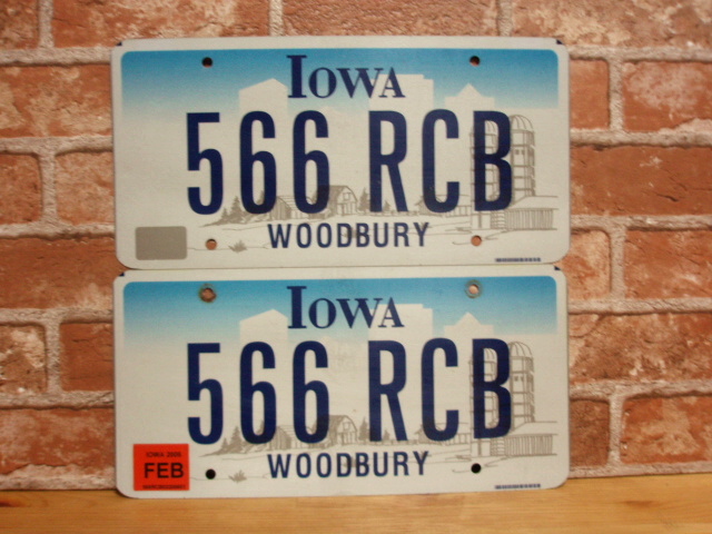 USED  ペアプレート　アイオワw　ＩＡ