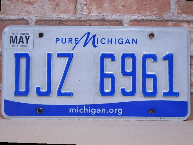 USEDナンバープレート　　ミシガン　ＭＩ