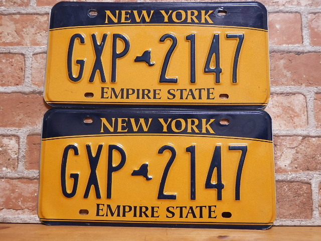 【送料無料】USEDペアプレート　ニューヨークw　NY