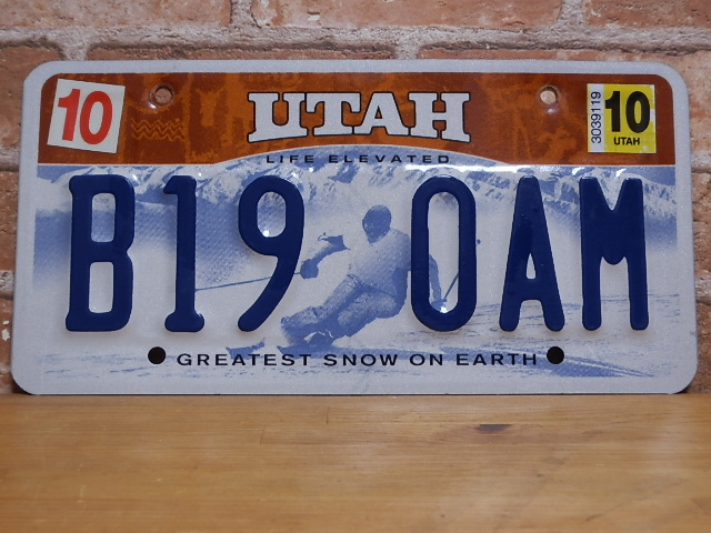 USEDナンバープレート　 ユタ　UＴ