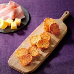 ひとくちラスク（ﾁｰｽﾞﾍﾞｰｺﾝ）