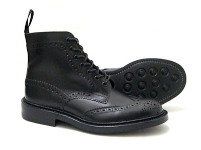 トリッカーズ　カントリーブーツ　ウィングチップ　ダイナイトソール＜ブラックボックスカーフ＞　JP-Trickers2508　BlackBoxCalf〔FL〕