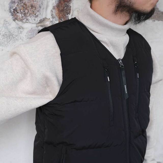 PYRENEX SOLACE メンズ ダウンベスト｜850FP・撥水・防風の高機能モデル