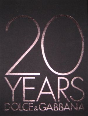 20 YEARS OF DOLCE & GABBANA ドルチェ&ガッバーナ作品集 オンライン売り ドルチェ&ガッバーナ 20周年記念 Gabbana」 & 写真集「Dolce 洋書