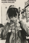 ヴァレリー・フィリップス: VALERIE PHILLIPS: YOUNG TOMORROW