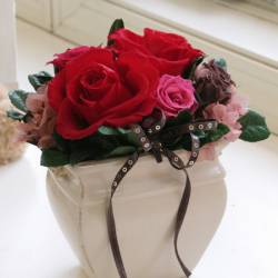 プリザーブドフラワー　ギフト　ローテローゼ