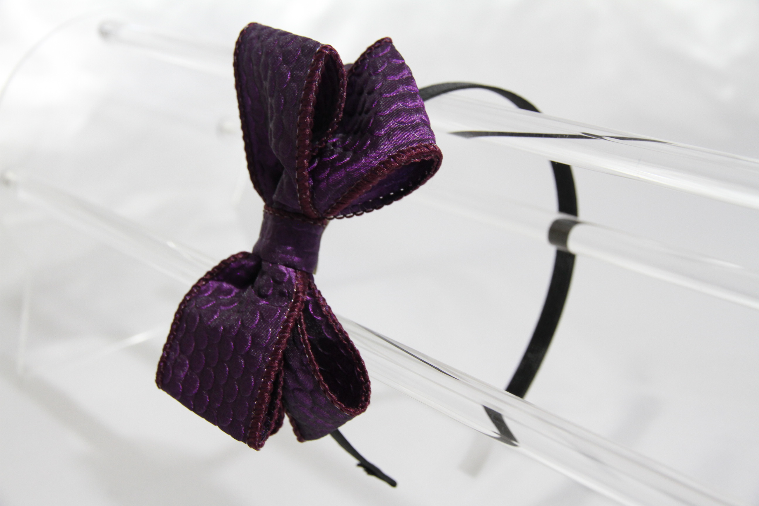 【宅急便コンパクト可】ドイツ製リボンカチューシャ　紫色　Grace グレース　　３段リボンで豪華！