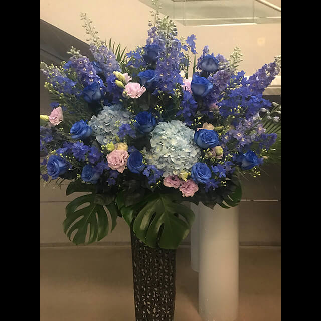 ブルー系メタルスタンド花 フラワーショップ アイ