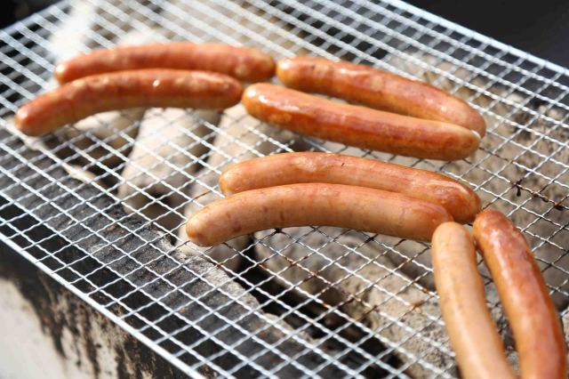 【木曜日限定出荷】できたて粗びきウインナー1000ｇ×2P ≪送料無料≫