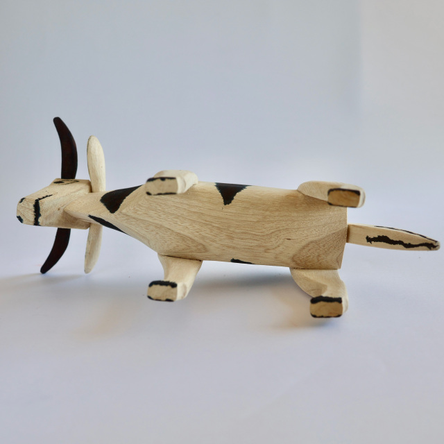 アンヘル・サンティアゴ 木彫り ウシ 牛 オアハカンウッドカーヴィング