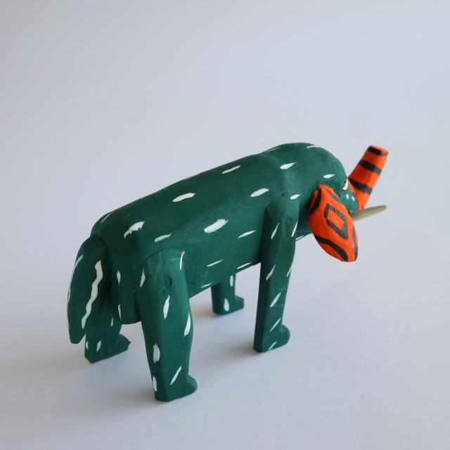 マルティン・サンティアゴ 木彫り ゾウ 象 オアハカンウッド